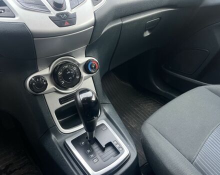 Білий Форд Фієста, об'ємом двигуна 1.4 л та пробігом 222 тис. км за 6800 $, фото 14 на Automoto.ua