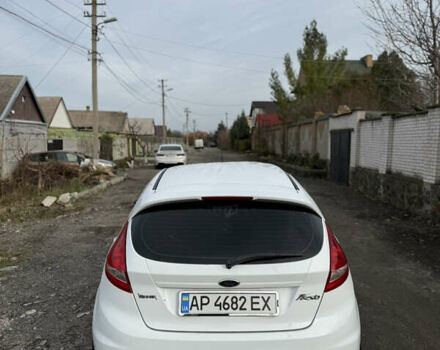 Білий Форд Фієста, об'ємом двигуна 1.24 л та пробігом 103 тис. км за 2000 $, фото 3 на Automoto.ua