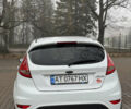 Белый Форд Фиеста, объемом двигателя 1.3 л и пробегом 150 тыс. км за 6200 $, фото 3 на Automoto.ua