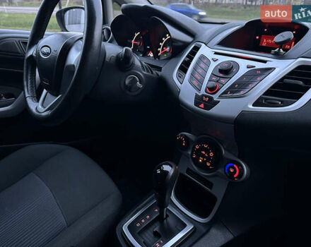 Белый Форд Фиеста, объемом двигателя 1.4 л и пробегом 220 тыс. км за 6950 $, фото 16 на Automoto.ua