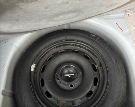 Белый Форд Фиеста, объемом двигателя 1.24 л и пробегом 212 тыс. км за 5400 $, фото 14 на Automoto.ua