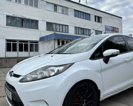 Белый Форд Фиеста, объемом двигателя 1.2 л и пробегом 120 тыс. км за 5300 $, фото 6 на Automoto.ua
