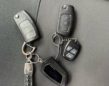 Белый Форд Фиеста, объемом двигателя 1.3 л и пробегом 117 тыс. км за 6400 $, фото 48 на Automoto.ua