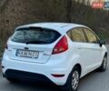 Белый Форд Фиеста, объемом двигателя 1.39 л и пробегом 128 тыс. км за 6900 $, фото 5 на Automoto.ua