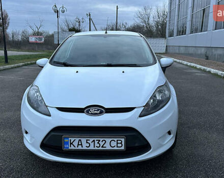 Белый Форд Фиеста, объемом двигателя 1.4 л и пробегом 220 тыс. км за 6950 $, фото 22 на Automoto.ua