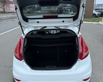 Белый Форд Фиеста, объемом двигателя 1.4 л и пробегом 110 тыс. км за 6950 $, фото 18 на Automoto.ua