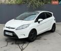Белый Форд Фиеста, объемом двигателя 1.4 л и пробегом 138 тыс. км за 5500 $, фото 1 на Automoto.ua