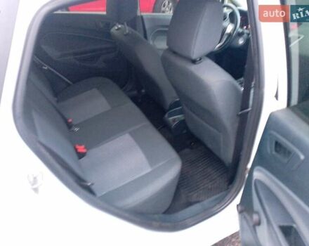 Білий Форд Фієста, об'ємом двигуна 1.39 л та пробігом 94 тис. км за 6700 $, фото 10 на Automoto.ua