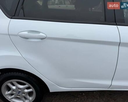 Белый Форд Фиеста, объемом двигателя 1.3 л и пробегом 117 тыс. км за 6400 $, фото 20 на Automoto.ua