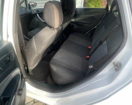 Белый Форд Фиеста, объемом двигателя 1.24 л и пробегом 250 тыс. км за 4900 $, фото 6 на Automoto.ua