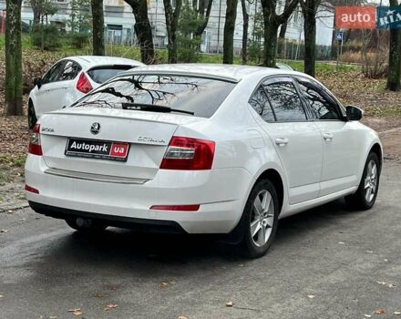 Білий Форд Фієста, об'ємом двигуна 1.4 л та пробігом 240 тис. км за 5990 $, фото 21 на Automoto.ua