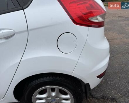 Белый Форд Фиеста, объемом двигателя 1.3 л и пробегом 117 тыс. км за 6400 $, фото 13 на Automoto.ua