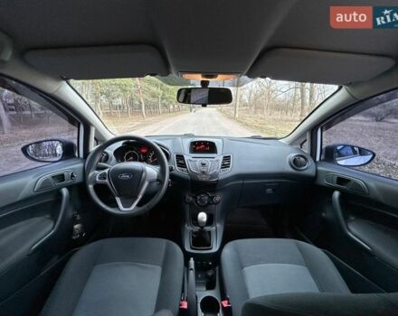 Білий Форд Фієста, об'ємом двигуна 1.25 л та пробігом 106 тис. км за 5900 $, фото 6 на Automoto.ua