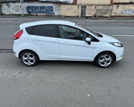 Белый Форд Фиеста, объемом двигателя 1.4 л и пробегом 110 тыс. км за 6950 $, фото 1 на Automoto.ua