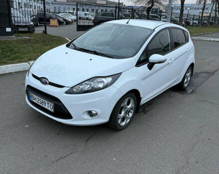 Білий Форд Фієста, об'ємом двигуна 1.39 л та пробігом 110 тис. км за 6950 $, фото 6 на Automoto.ua