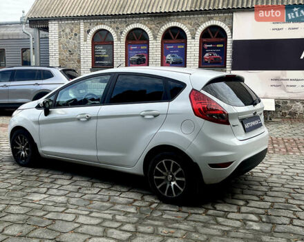 Білий Форд Фієста, об'ємом двигуна 1.39 л та пробігом 222 тис. км за 6800 $, фото 4 на Automoto.ua