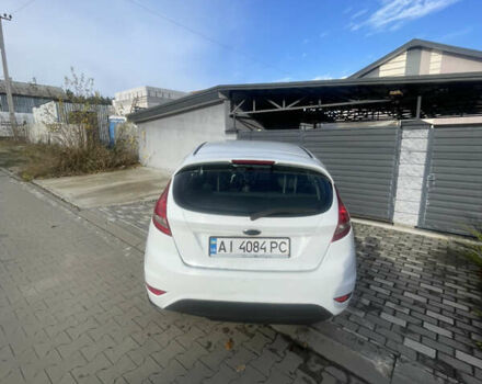 Белый Форд Фиеста, объемом двигателя 1.24 л и пробегом 250 тыс. км за 4900 $, фото 5 на Automoto.ua