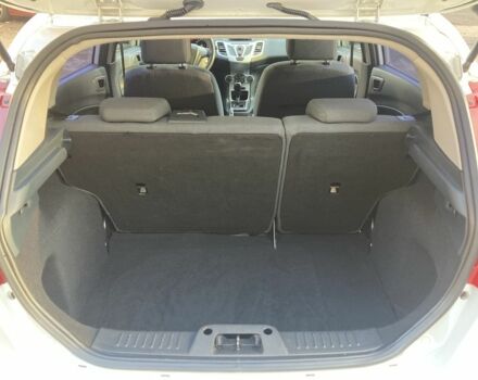 Белый Форд Фиеста, объемом двигателя 1.4 л и пробегом 141 тыс. км за 6900 $, фото 5 на Automoto.ua