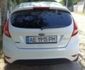 Белый Форд Фиеста, объемом двигателя 1.25 л и пробегом 150 тыс. км за 5000 $, фото 5 на Automoto.ua