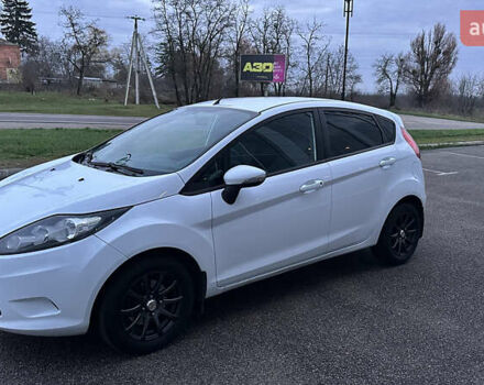 Белый Форд Фиеста, объемом двигателя 1.4 л и пробегом 220 тыс. км за 6950 $, фото 21 на Automoto.ua