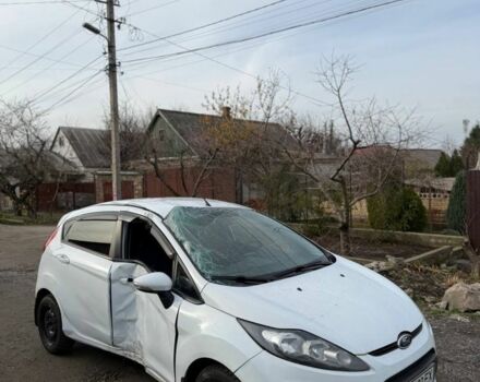 Білий Форд Фієста, об'ємом двигуна 1.2 л та пробігом 103 тис. км за 2200 $, фото 2 на Automoto.ua