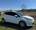 Білий Форд Фієста, об'ємом двигуна 1.24 л та пробігом 157 тис. км за 5500 $, фото 4 на Automoto.ua