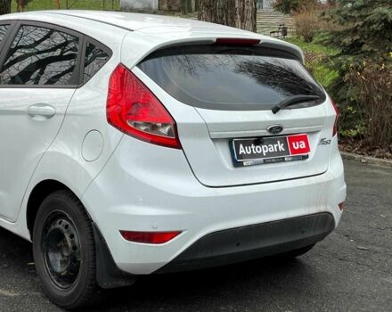 Білий Форд Фієста, об'ємом двигуна 1.4 л та пробігом 240 тис. км за 5990 $, фото 15 на Automoto.ua