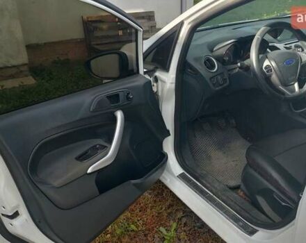 Форд Фієста 2012 у Хмельницькому на Automoto.ua Білий Форд Фієста, об'ємом двигуна 1.25 л та пробігом 123 тис. км за 5700 $, фото 15 на Automoto.ua