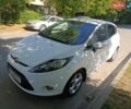 Белый Форд Фиеста, объемом двигателя 1.39 л и пробегом 160 тыс. км за 6500 $, фото 2 на Automoto.ua