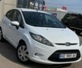 Белый Форд Фиеста, объемом двигателя 1.3 л и пробегом 170 тыс. км за 5400 $, фото 1 на Automoto.ua