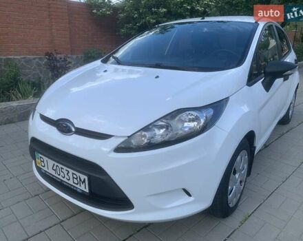 Форд Фиеста 2012 в Полтаве на Automoto.ua Белый Форд Фиеста, объемом двигателя 1.25 л и пробегом 51 тыс. км за 7199 $, фото 5 на Automoto.ua