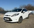 Білий Форд Фієста, об'ємом двигуна 1.39 л та пробігом 82 тис. км за 7500 $, фото 1 на Automoto.ua