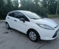 Белый Форд Фиеста, объемом двигателя 1.2 л и пробегом 212 тыс. км за 5400 $, фото 2 на Automoto.ua