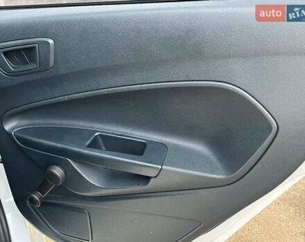 Білий Форд Фієста, об'ємом двигуна 1.2 л та пробігом 170 тис. км за 6290 $, фото 19 на Automoto.ua