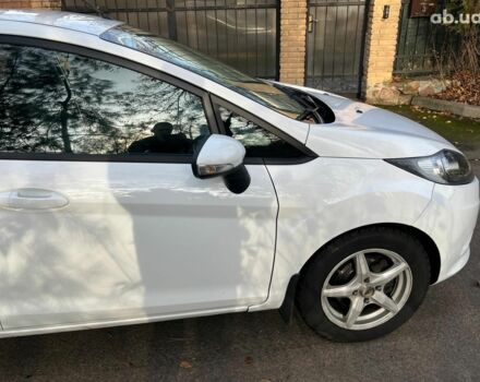 Белый Форд Фиеста, объемом двигателя 1.2 л и пробегом 170 тыс. км за 6290 $, фото 13 на Automoto.ua