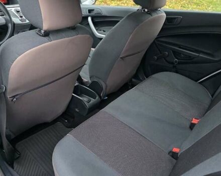 Белый Форд Фиеста, объемом двигателя 1.4 л и пробегом 32 тыс. км за 7600 $, фото 19 на Automoto.ua