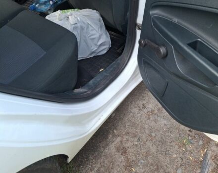 Білий Форд Фієста, об'ємом двигуна 1.2 л та пробігом 231 тис. км за 6500 $, фото 3 на Automoto.ua