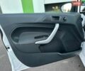 Білий Форд Фієста, об'ємом двигуна 1.39 л та пробігом 125 тис. км за 8350 $, фото 50 на Automoto.ua