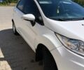 Білий Форд Фієста, об'ємом двигуна 1.24 л та пробігом 200 тис. км за 4500 $, фото 4 на Automoto.ua