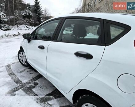 Білий Форд Фієста, об'ємом двигуна 1.25 л та пробігом 53 тис. км за 6400 $, фото 10 на Automoto.ua