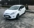 Білий Форд Фієста, об'ємом двигуна 1.4 л та пробігом 90 тис. км за 7999 $, фото 6 на Automoto.ua
