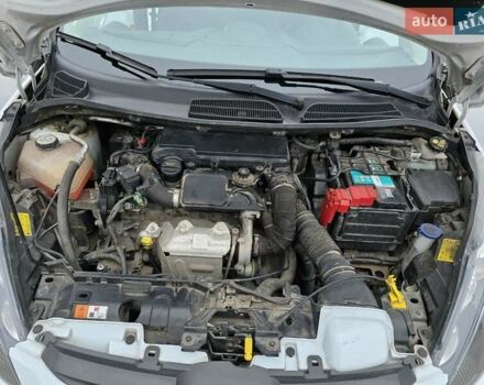 Белый Форд Фиеста, объемом двигателя 1.4 л и пробегом 32 тыс. км за 7600 $, фото 8 на Automoto.ua