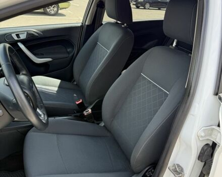 Белый Форд Фиеста, объемом двигателя 1.4 л и пробегом 84 тыс. км за 7100 $, фото 10 на Automoto.ua