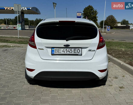Белый Форд Фиеста, объемом двигателя 1.4 л и пробегом 163 тыс. км за 6500 $, фото 5 на Automoto.ua