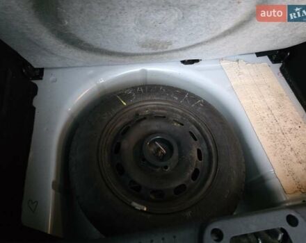 Белый Форд Фиеста, объемом двигателя 1.4 л и пробегом 32 тыс. км за 7600 $, фото 5 на Automoto.ua