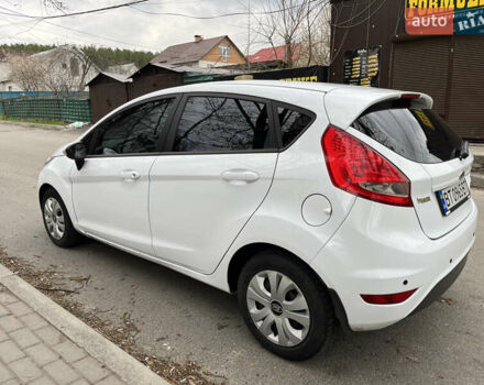 Білий Форд Фієста, об'ємом двигуна 1.4 л та пробігом 225 тис. км за 5900 $, фото 11 на Automoto.ua