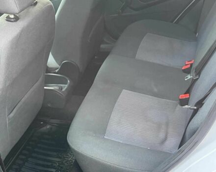 Білий Форд Фієста, об'ємом двигуна 1.2 л та пробігом 170 тис. км за 6290 $, фото 20 на Automoto.ua