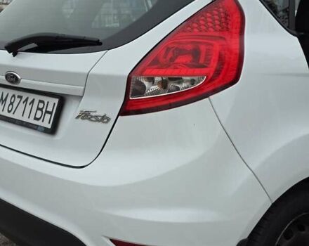 Белый Форд Фиеста, объемом двигателя 1.4 л и пробегом 32 тыс. км за 7600 $, фото 12 на Automoto.ua