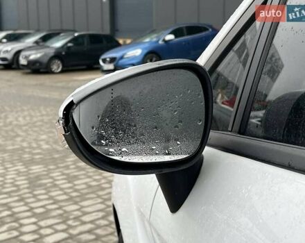 Білий Форд Фієста, об'ємом двигуна 1.2 л та пробігом 140 тис. км за 6990 $, фото 13 на Automoto.ua