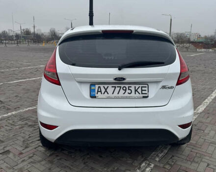 Белый Форд Фиеста, объемом двигателя 1.4 л и пробегом 128 тыс. км за 7100 $, фото 3 на Automoto.ua